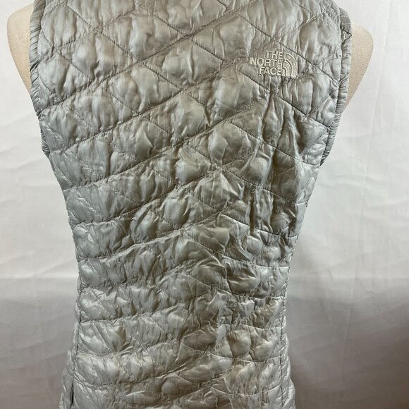The North Face Quilted Vest S Light Gray Full Zipper Pockets - Picture 9 of 12